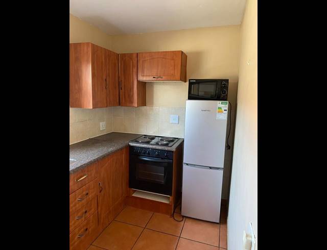 2 BEDROOM PROPERTY TO RENT IN BULT WEST